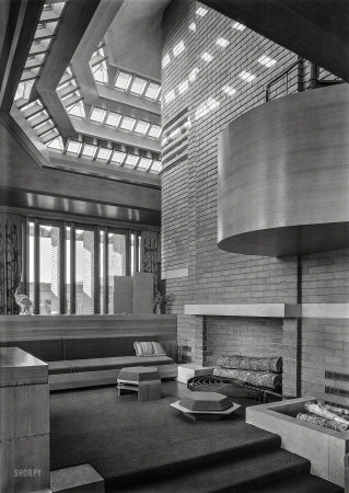 Photo showing: All Wrighty -- Oct. 2, 1939. Wingspread -- Herbert F. Johnson Jr. residence in Racine, Wisconsin. Frank Lloyd Wright, architect.