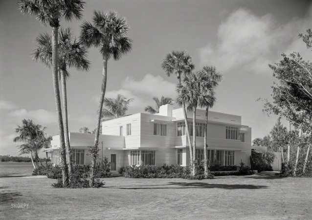 Photo showing: Payson Place -- January 13, 1940. Charles S. Payson residence in Hobe Sound, Florida.
