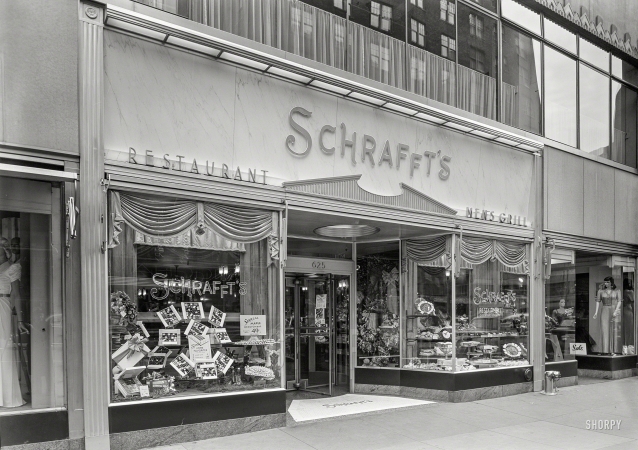 Photo showing: Mens Grill -- December 1, 1940. Schrafft's, 625 Madison Avenue, New York. Exterior.