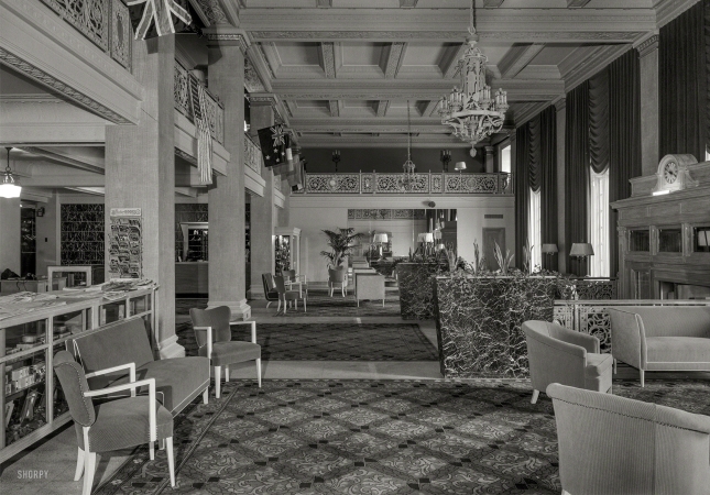 Photo showing: Newark Luxe -- March 21, 1944. Newark Athletic Club, Broad Street, Newark,
New Jersey. Long shot of lobby. Morris Lapidus, architect.