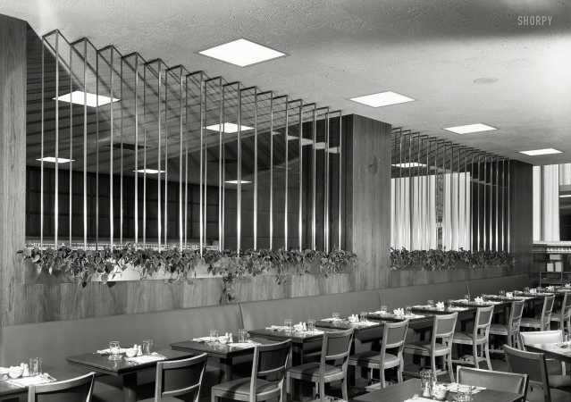 Photo showing: Chez Philodendron -- June 9, 1948. Schrafft's, Esso Building, Rockefeller Center, New York. Glass louvers, main dining room.