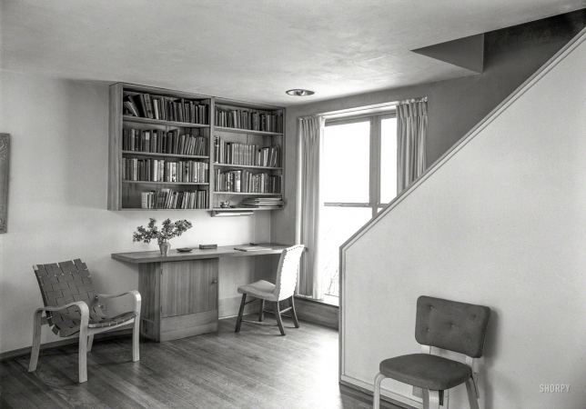 Photo showing: Book Nook -- May 4, 1944. Jesse Oser residence in Elkins Park, Penna. Louis I. Kahn, architect. 