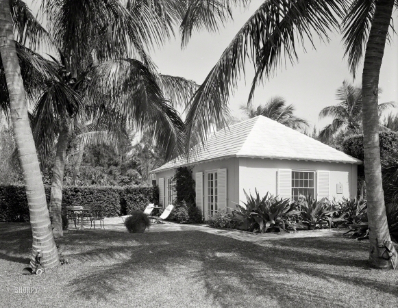 Photo showing: The Guesthouse -- February 19, 1958. Mrs. J.V. Reed residence in Hobe Sound, Florida. Guest house.