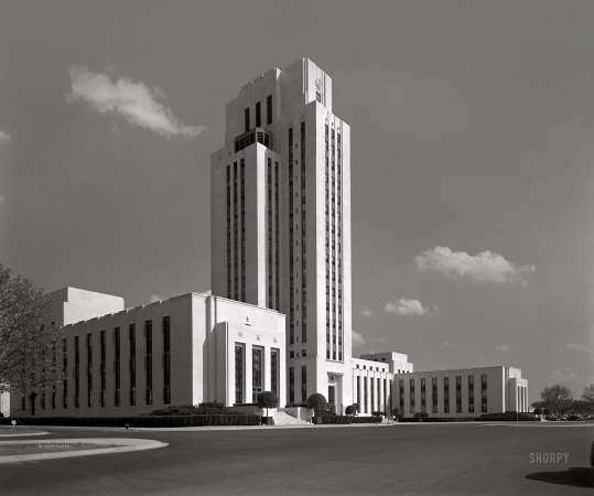 Photo showing: Walter Reed -- Bethesda, Maryland, circa 1940. National Naval Medical Center, front from left.