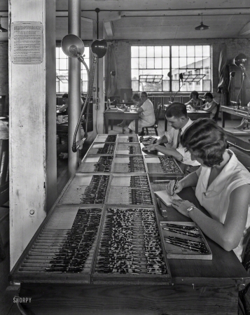 Photo showing: Fountain Pen Factory -- Circa 1935. Sheaffer fountain pen factory, Fort Madison, Iowa.
