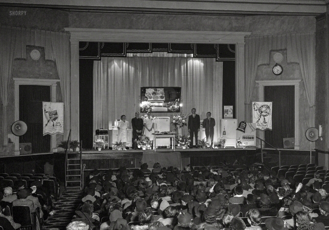 Photo showing: Electrify Your Kitchen -- Prince George's County, Maryland, circa 1940. Electric Institute of Washington. Cameo Theatre, Mount Rainier lecture.
