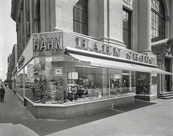 Photo showing: Hahn Shoes -- April 1954. Washington, D.C. Hahn Shoes, exterior, 14th and G streets N.W.