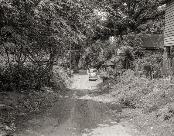 Photo showing: Shady Lane -- Columbus, Georgia, circa 1948. Housing.