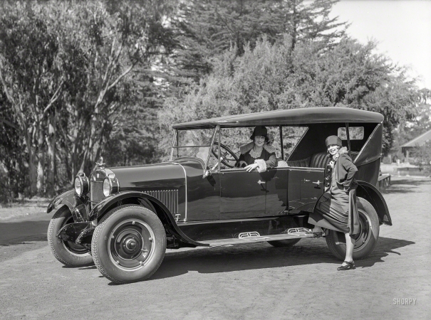 Photo showing: Big Wheels. -- San Francisco circa 1925. REO touring car at Golden Gate Park.