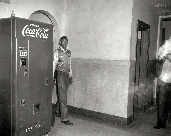 Photo showing: Ice Cold -- Circa 1962, another uncaptioned snap from the News Archive.