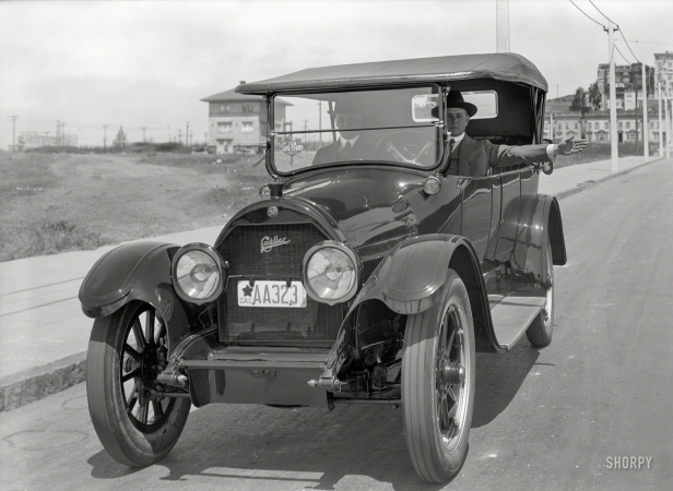 Photo showing: Leftward Ho -- San Francisco, 1919. Cadillac touring car at marina.