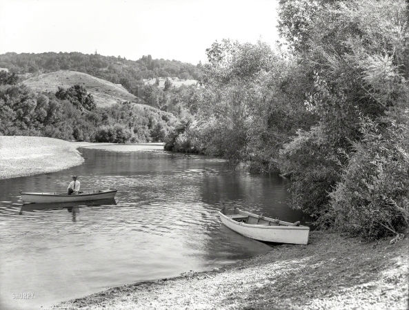 Photo showing: The Drifter -- Northern California circa 1912. Boating on the Russian River at Healdsburg.