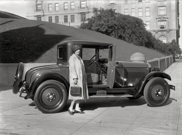 Photo showing: Nashing Out -- San Francisco circa 1928. Nash Special Six on Gough Street at Lafayette Park.