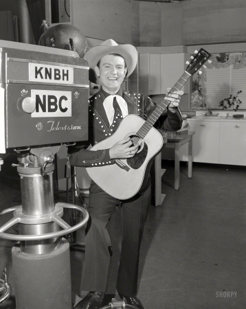 Photo showing: Tex Williams -- Los Angeles circa 1953. Tex Williams, host of 'Town Hall Party' on KNBH-TV.