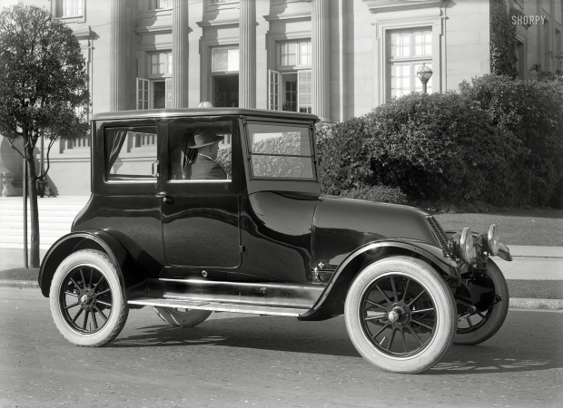 Photo showing: Franklin Gothic -- San Francisco circa 1919. Franklin Brougham.