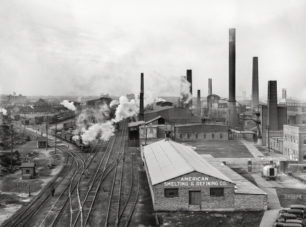 Photo showing: American Smelting -- November 1938. Largest smelting furnace in the world. Omaha, Nebraska.