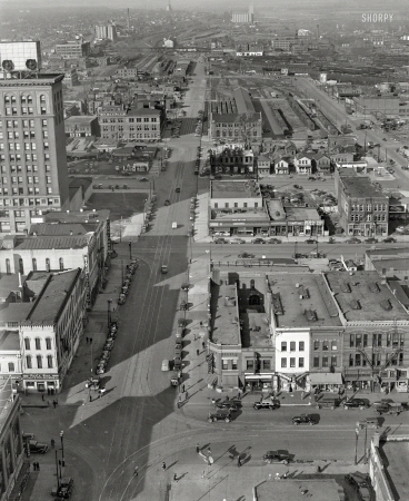Photo showing: Aerial Omaha -- November 1938. Omaha, Nebraska. Gateway to the West.