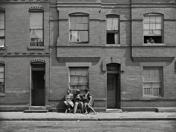Photo showing: Seaton Sitters -- June 1942. Washington, D.C. Apartment house at 1739 Seaton Road.
