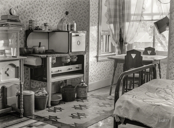 Photo showing: Bed and Breakfast -- July 1939. Washington, D.C. Government worker's room.