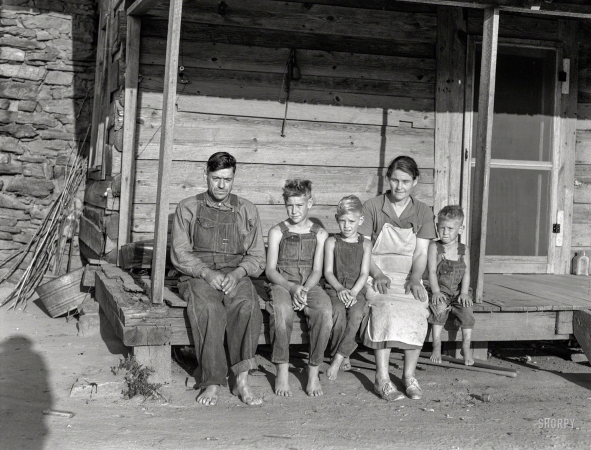 Photo showing: Green Acres -- July 1937. Hartwell, Georgia. White sharecropper family, formerly workers in the Gastonia textile mills.