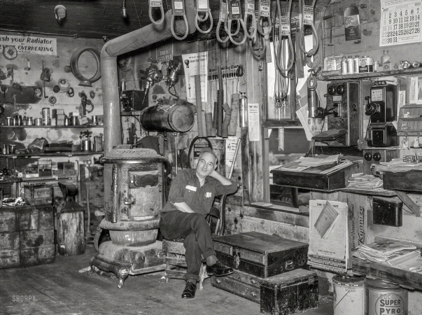 Photo showing: The Village Smithy -- August 1937. Blacksmith's shop turned into a garage. Cambridge, Vermont.
