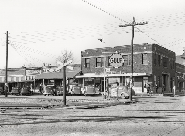 Photo showing: Carrier Mills -- January 1939. Carrier Mills, Southern Illinois. Small towns and rural areas ... 