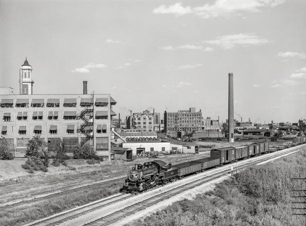 Photo showing: Industrial Iowa -- September 1939. Factory buildings in Des Moines, Iowa.