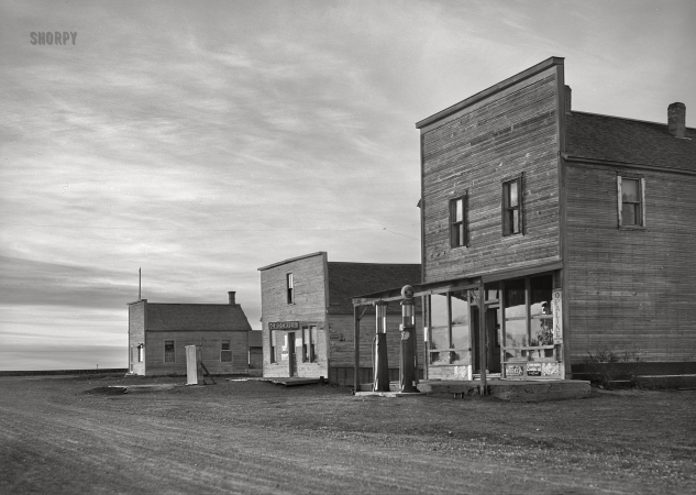 Photo showing: Agate Again -- November 1939. Agate, Sioux County, Nebraska.