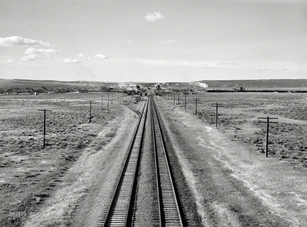 Photo showing: Elko County -- March 1940. Southern Pacific track approaching Wells, Elko County, Nevada.