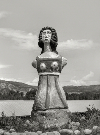 Photo showing: Cimarron or Bust -- August 1939. Statue by local artist. Cimarron, New Mexico.