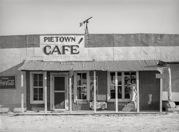 Photo showing: Dessert Oasis -- June 1940. Cafe. Pie Town, New Mexico.