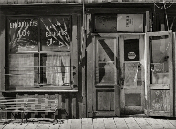 Photo showing: La Casa Enchilada -- June 1940. Detail of front of store building. Mogollon, New Mexico.
