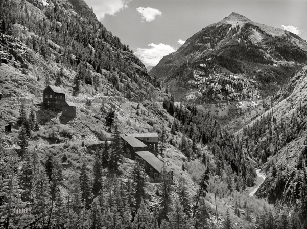 Photo showing: Au Gone -- September 1940. Abandoned gold mill along Million Dollar Highway immediately south of Ouray, Colorado.