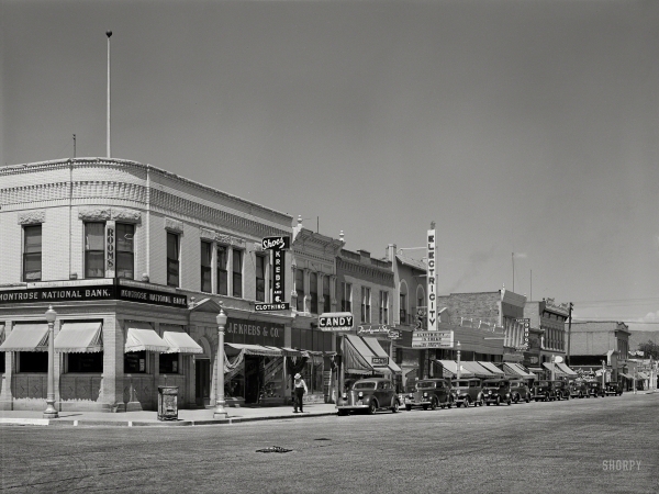 Photo showing: Candy, Electricity -- September 1940. Main street in Montrose, Colorado.