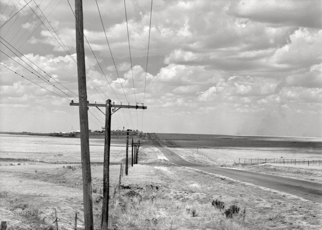 Photo showing: Linescape -- August 1939. Great Plains and highway north of Amarillo, Texas.