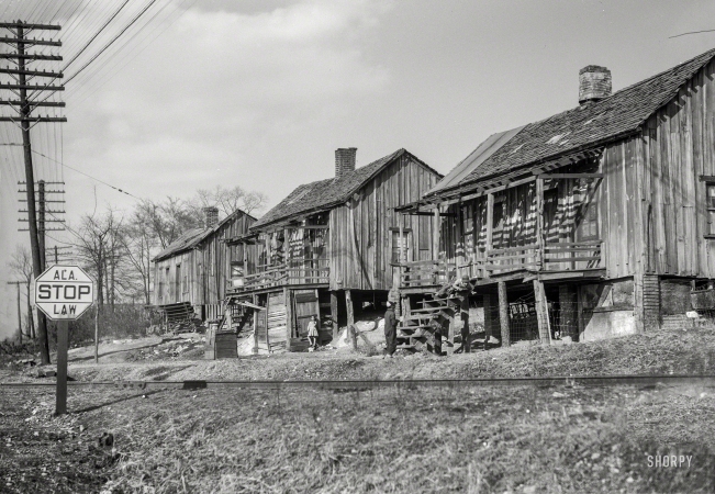 Photo showing: Alabama Stop -- April 1937. Coal miners' housing in Birmingham, Alabama.