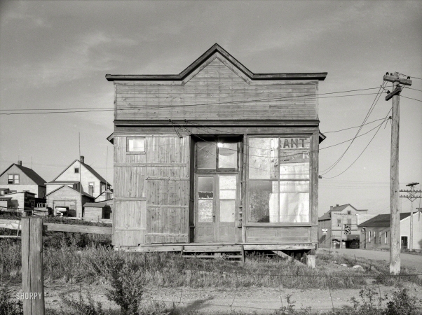 Photo showing: Last Call -- August 1937. Abandoned saloon. Winton, Minnesota.