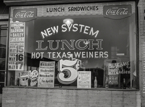 Photo showing: Hot Texas Wieners -- Spring 1939. Washington, D.C., lunchroom.