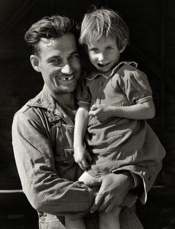 Photo showing: Farmers Daughter -- November 1939. Osage Farms, Missouri. Member of Hillview cooperative.