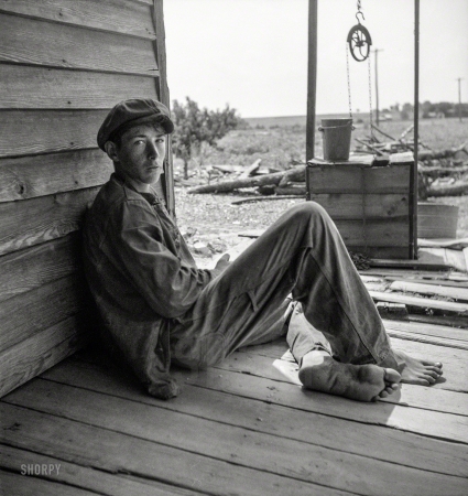 Photo showing: Well Wisher -- July 1937. Sharecropper boy near Chesnee, South Carolina.