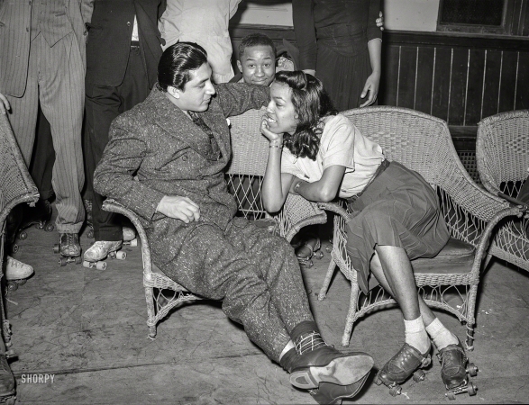 Photo showing: Speed Dating -- April 1941. Couple at rollerskating rink. Southside, Chicago, Illinois.