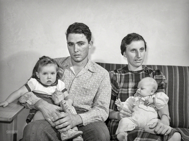 Photo showing: Life With Father -- May 1941. San Diego. Family living at Kearney Mesa defense housing project.