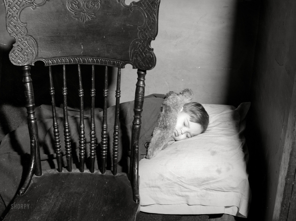 Photo showing: Insta-Crib -- 1938. New York, New York. A boy sleeping at his home on East 62nd (or 63rd) Street.