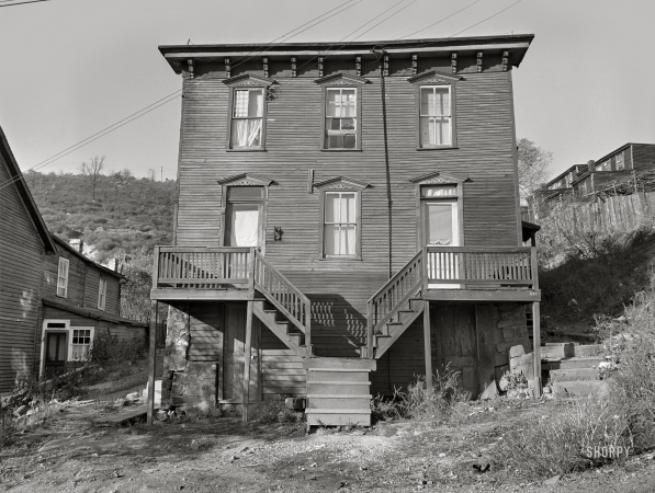 Photo showing: Brownsville -- 1938. Shenandoah, Pennsylvania. Miner's home in the Brownsville sector.