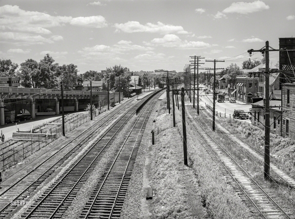 Photo showing: Hyattsville: 1940 -- June 1940. Railroad tracks along U.S. Route 1 at Hyattsville, Maryland.