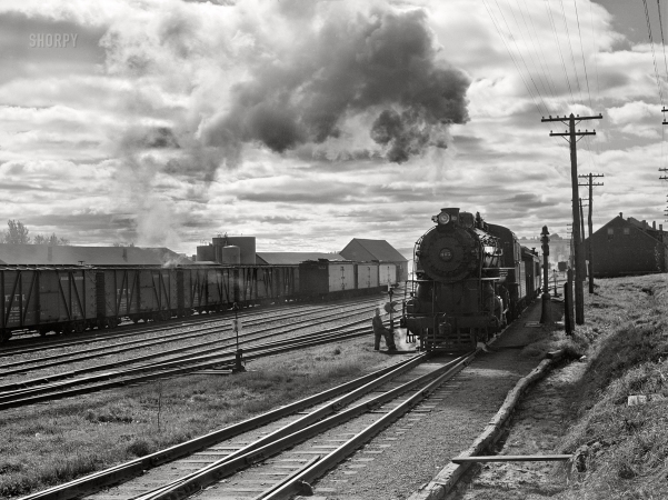 Photo showing: Maine Train -- October 1940. At the railroad terminal in Caribou, Maine.