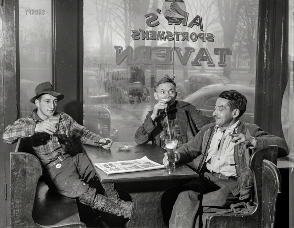 Photo showing: Sportsmens Tavern -- November 1940. Having a beer in Art's Sportsmen's Tavern on a rainy day in Colchester, Connecticut.