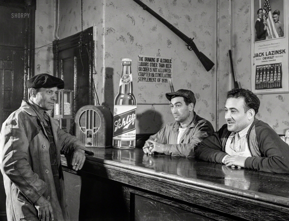 Photo showing: A Tall One -- November 1940. The bar in 'Art's Sportsmen's Tavern,' Colchester, Connecticut.