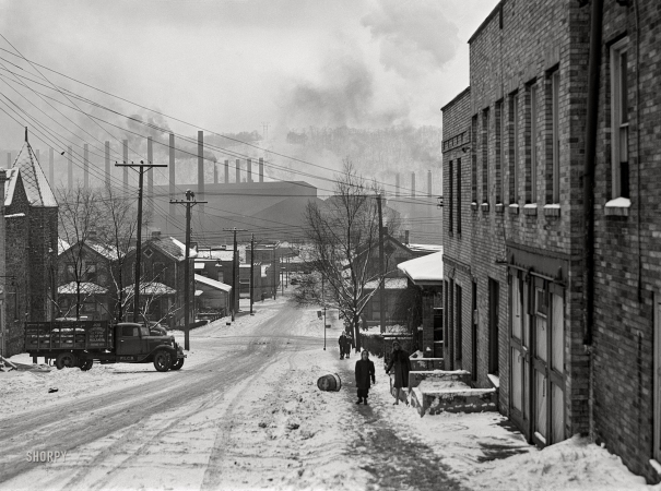 Photo showing: In the Bleak Midwinter -- January 1941. Street in the mill town of Midland, Pennsylvania.