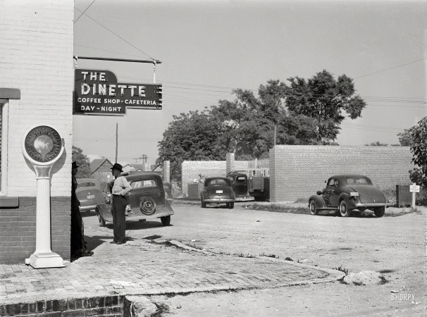 Photo showing: The Dinette -- May 1941. Main street of Childersburg, Alabama.